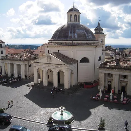 Palazzo Primoli Feriehus *